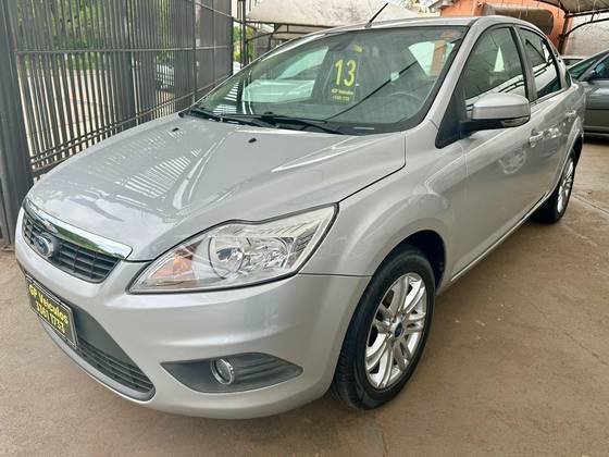 FORD FOCUS 2.0 GLX 16V FLEX 4P AUTOMÁTICO